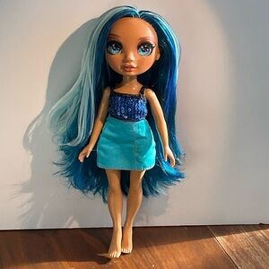 Rainbow High Doll Skyler Bradshaw Blue Hair Fashion